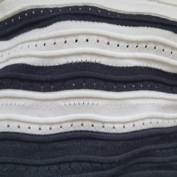 Nanette Lepore Short Sleeve White & Black Striped Sweater Womens Size Small - Picture 3 of 10